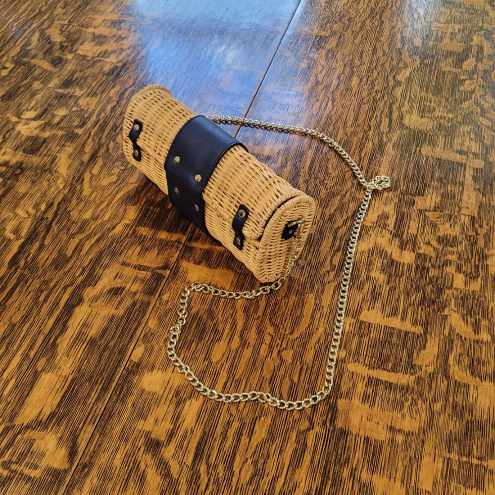 Like New Talbots Shoulder Bag. Leather Trim and Rattan. Gold-tone chain strap. - Picture 8 of 8